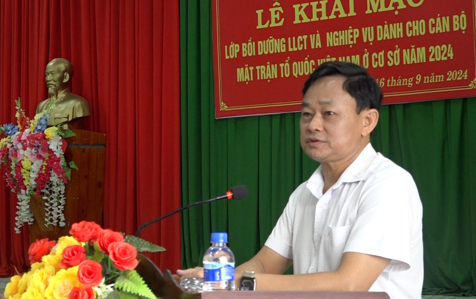 Khai mạc Lớp bồi dưỡng lý luận chính trị và chuyên môn nghiệp vụ công tác Mặt trận ở cơ sở